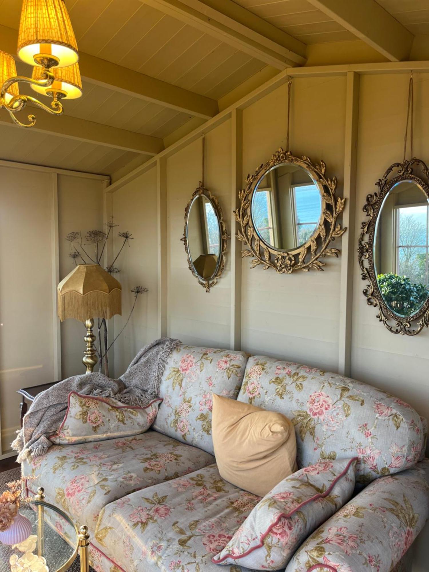 The Pink Cottage Upstairs Suite & Garden Summer Room Whitehead Екстериор снимка